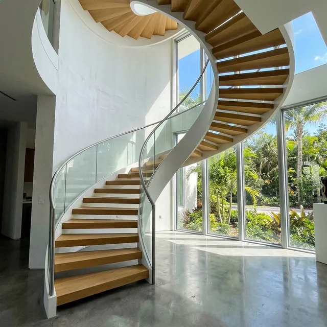 Curved Cantilevered Staircase Design in Tampa, FL
